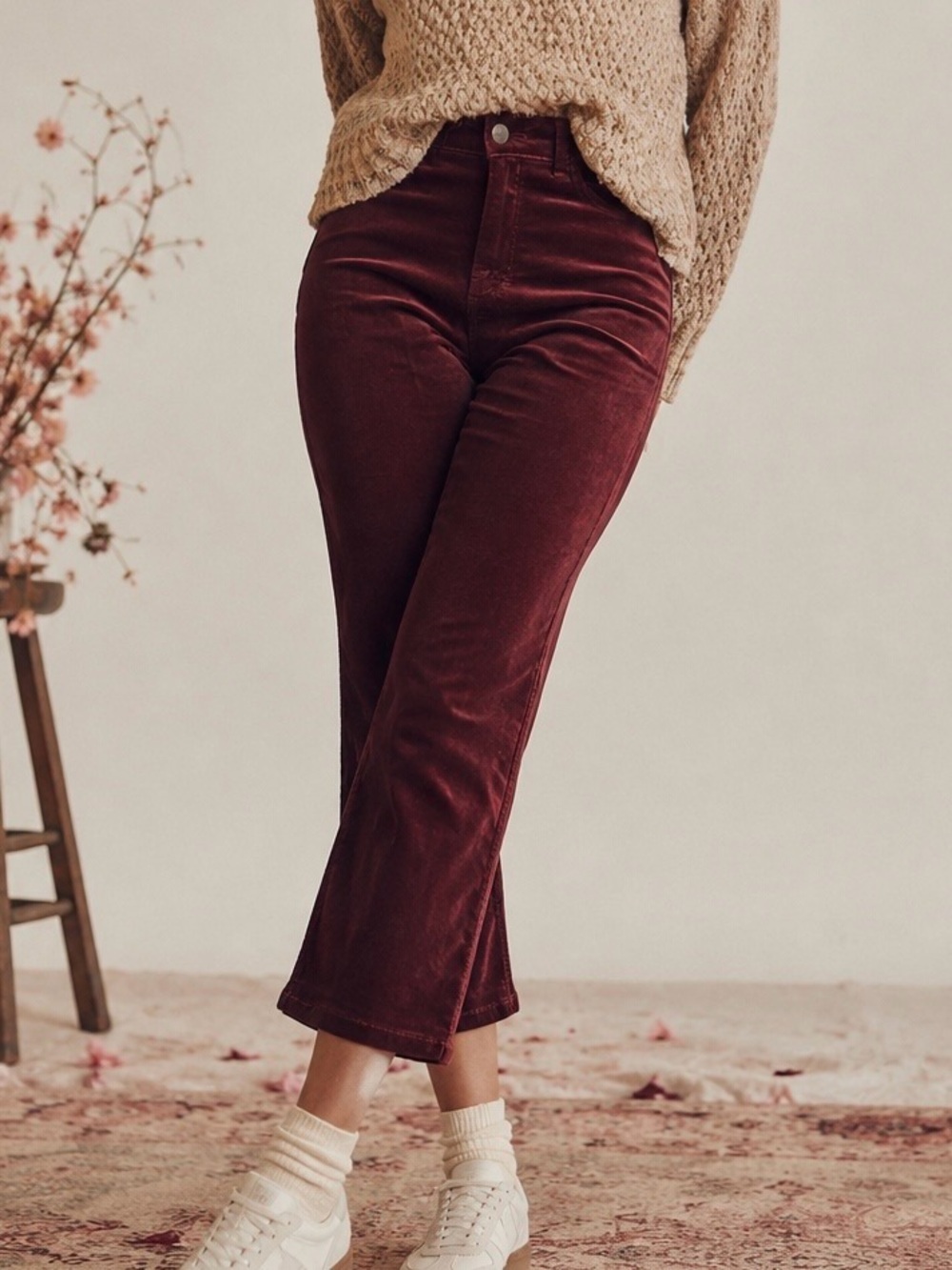 Pilcro ‘The Yaya’ Cropped Mid-Rise Flare Pants in Burgundy Velvet Size 25 Petite